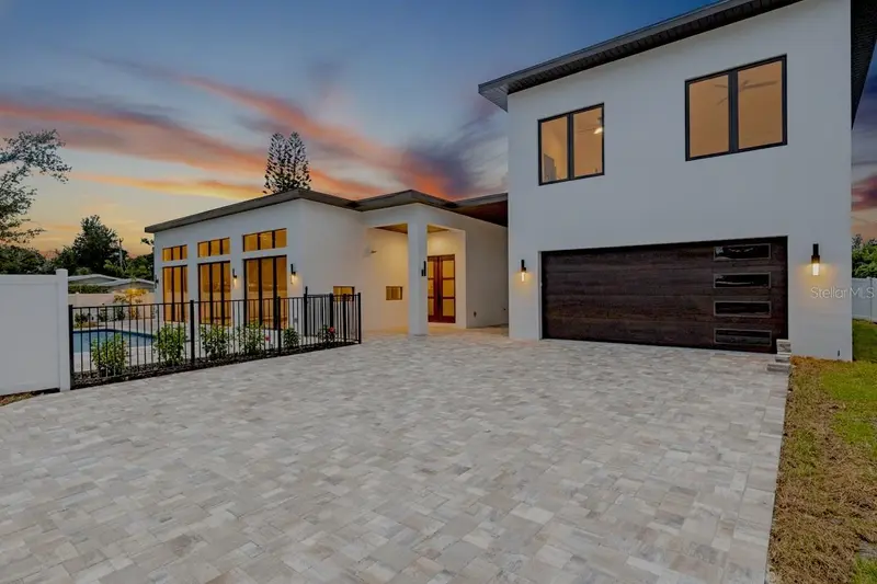 2079 HIBISCUS STREET, SARASOTA