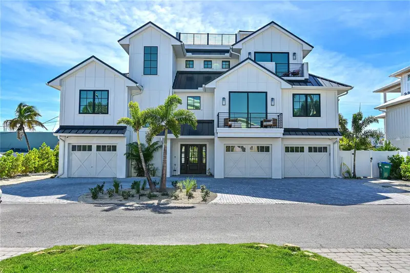305 55TH STREET, HOLMES BEACH