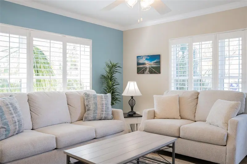 213 75TH STREET, HOLMES BEACH, photo 4 of 44