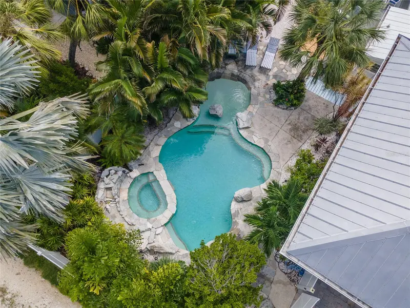 701 BROADWAY STREET, LONGBOAT KEY