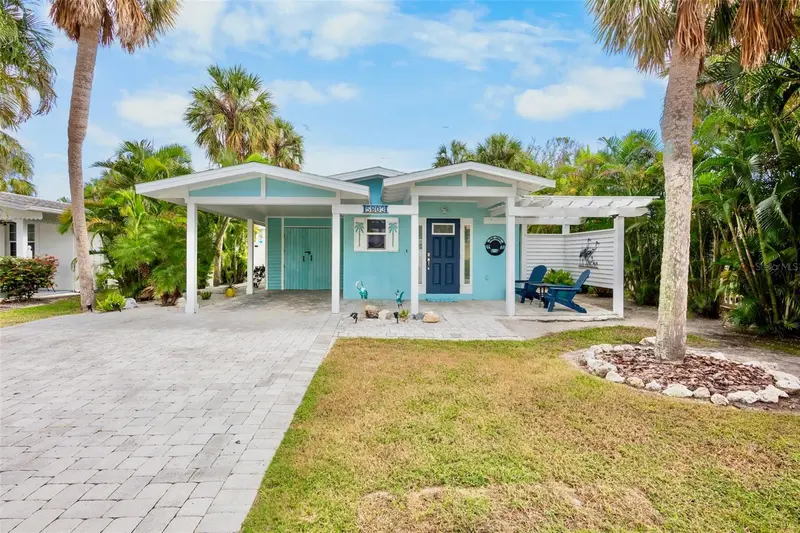 5803 IMPERIORE AVENUE, HOLMES BEACH