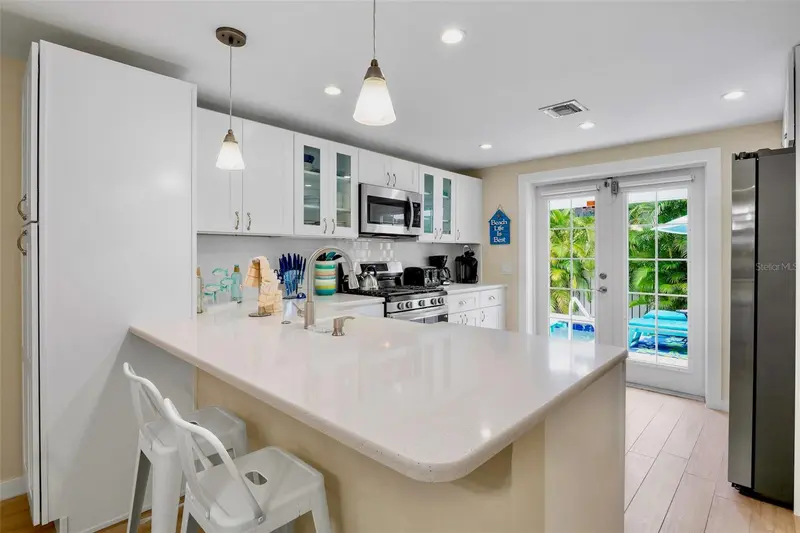Thumbnail 13