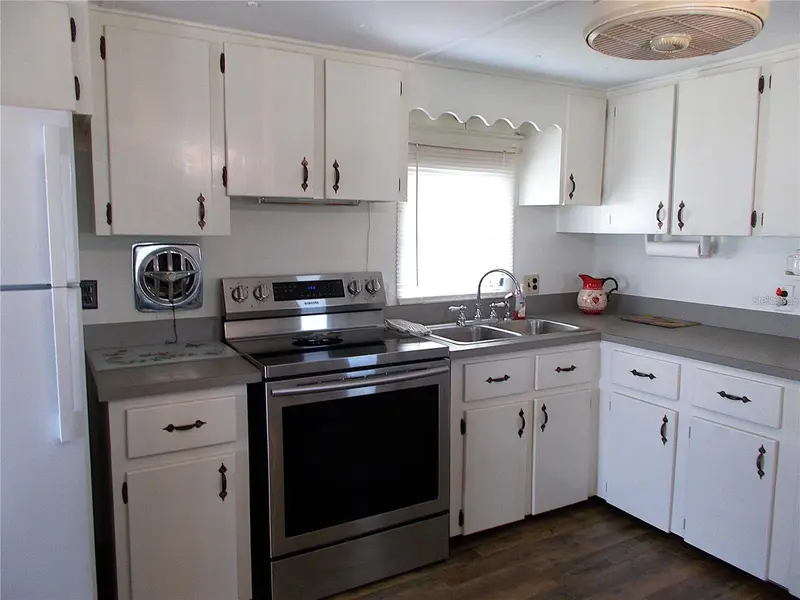 426 BOXWOOD DRIVE, VENICE, photo 5 of 16