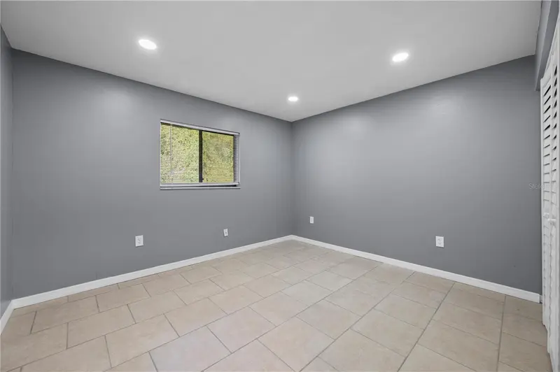 Thumbnail 32