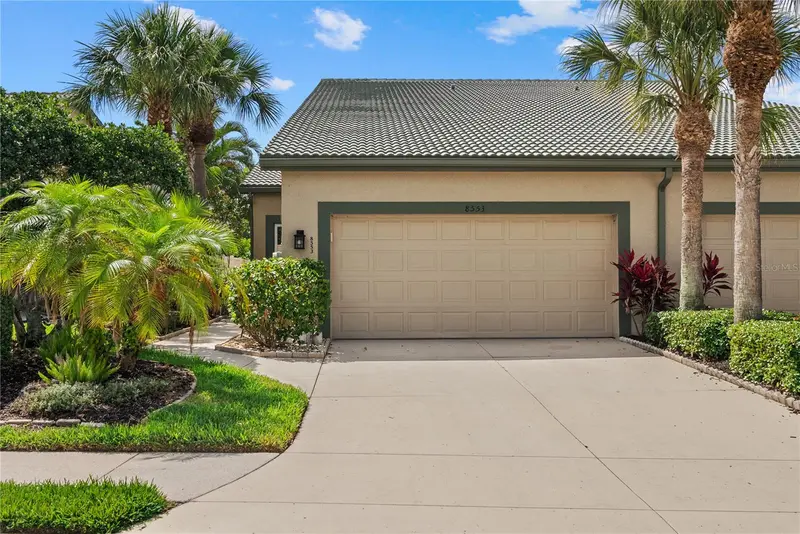 8553 54TH AVENUE CIRCLE, BRADENTON
