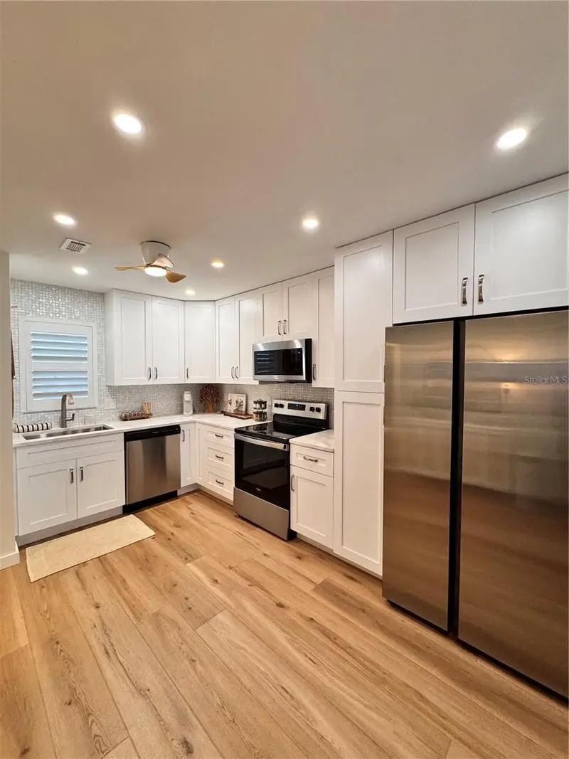 5623 MIDNIGHT PASS ROAD #615, SIESTA KEY