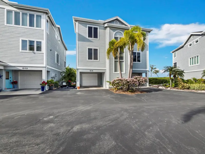 836 EVERGREEN WAY, LONGBOAT KEY