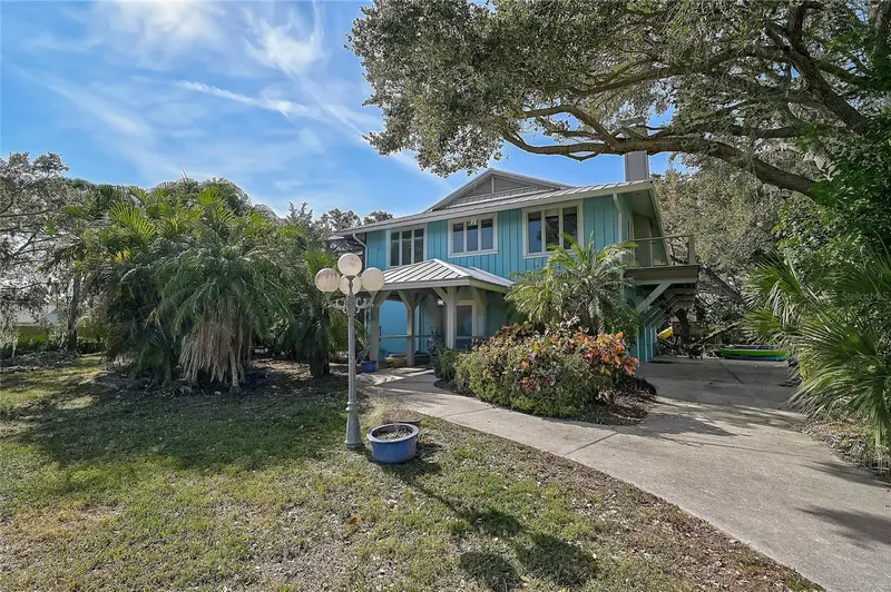 678 FAITH AVENUE, OSPREY