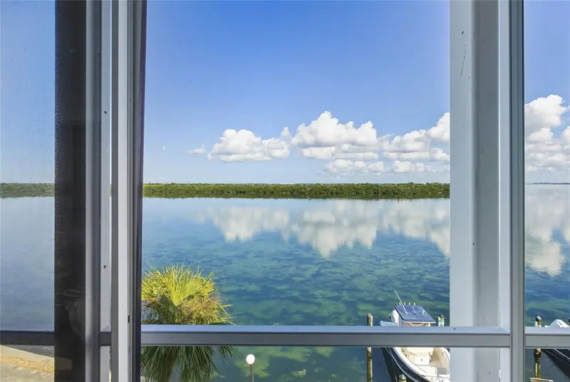 4420 EXETER DRIVE #303, LONGBOAT KEY