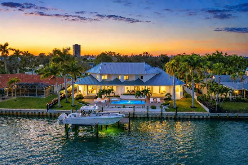 259 ROBIN DRIVE, SARASOTA