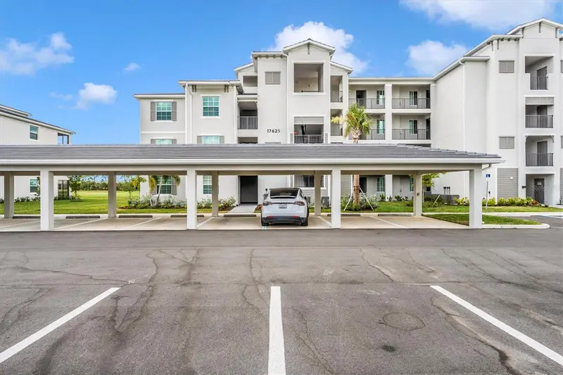 17625 OPAL SAND DRIVE #207, VENICE