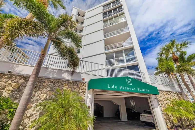 1770 BENJAMIN FRANKLIN DRIVE #203, SARASOTA