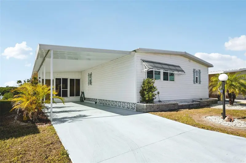 156 MARTINIQUE ROAD, NORTH PORT