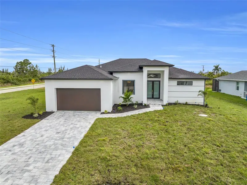 15401 AQUA CIRCLE, PORT CHARLOTTE