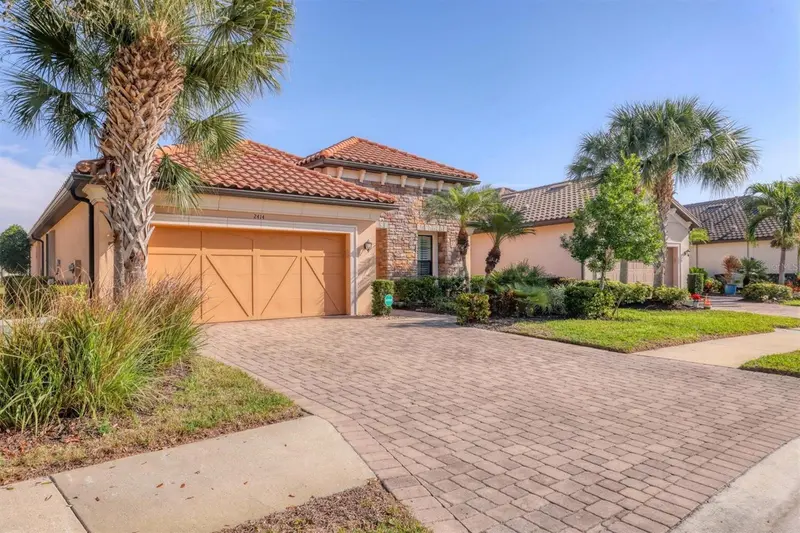 2414 VACCARO DRIVE, SARASOTA, photo 4 of 38