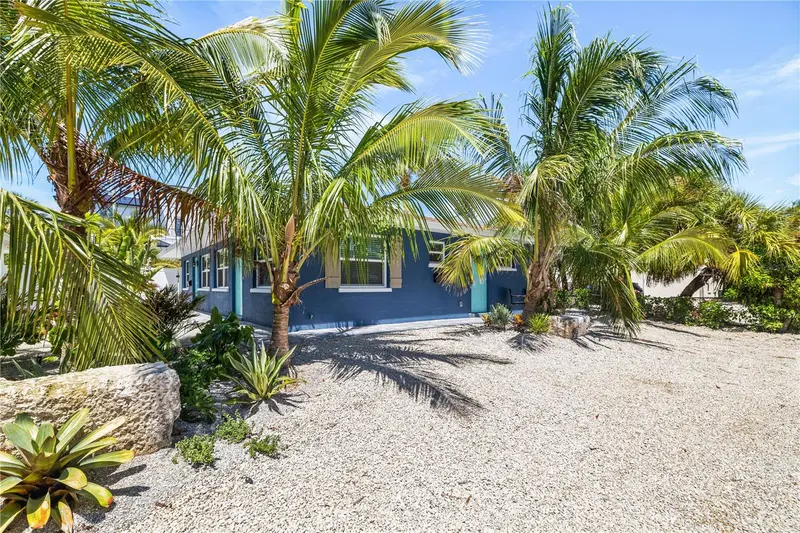 3016 GULF DRIVE, HOLMES BEACH