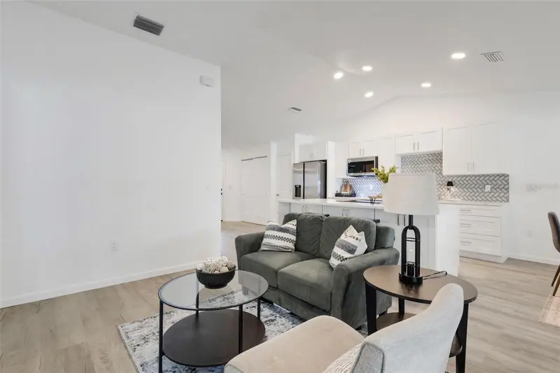 Thumbnail 17