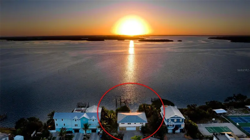 2512 AVENUE A, BRADENTON BEACH