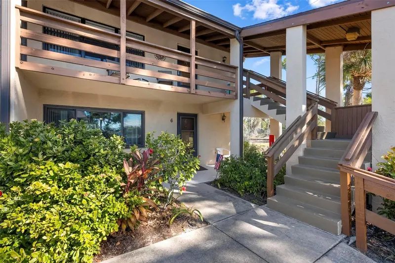 25 QUAILS RUN BOULEVARD #6, ENGLEWOOD