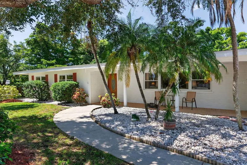 4808 RIVERWOOD AVENUE, SARASOTA, photo 4 of 43