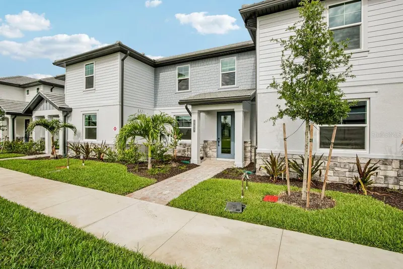 17817 BROADLEAF LOOP, VENICE