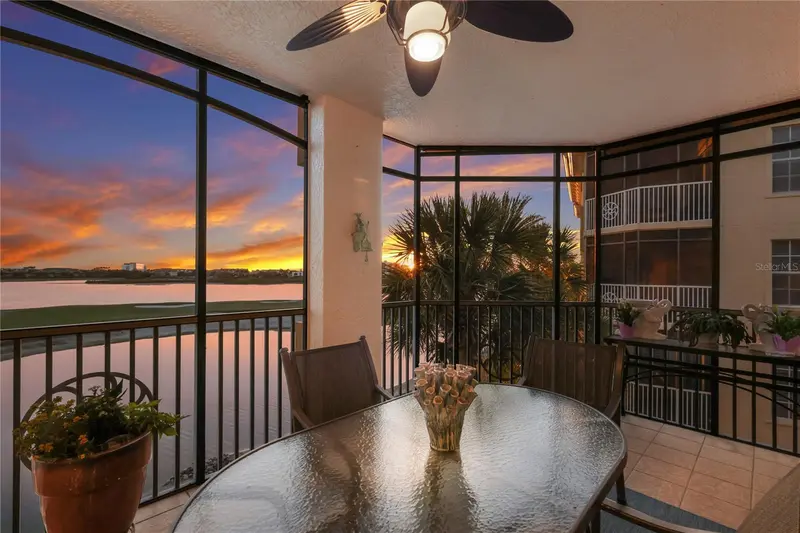 6422 WATERCREST WAY #302, LAKEWOOD RANCH