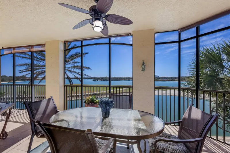 6422 WATERCREST WAY #302, LAKEWOOD RANCH, photo 5 of 42