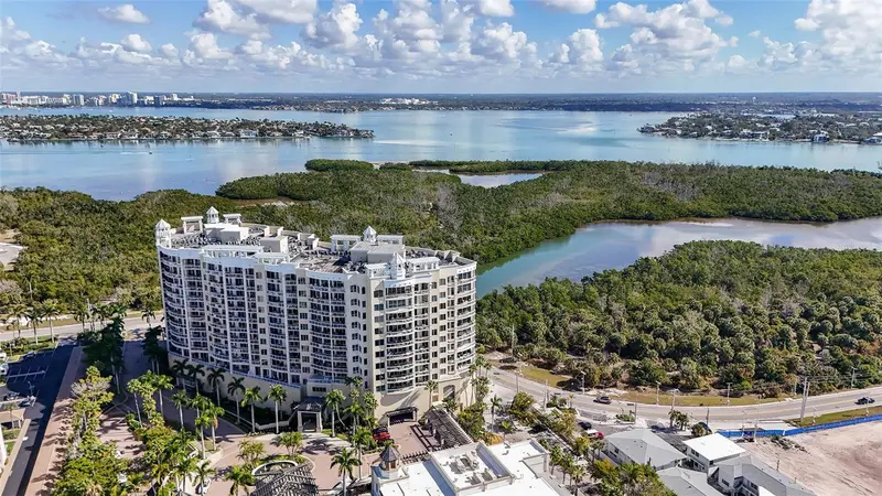 1300 BENJAMIN FRANKLIN DRIVE #809, SARASOTA