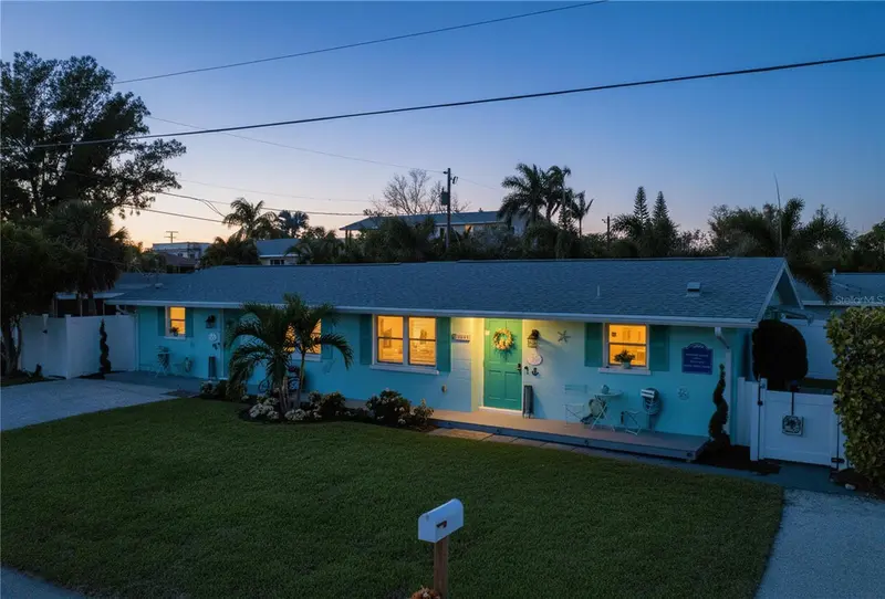 304 29TH STREET #A, HOLMES BEACH