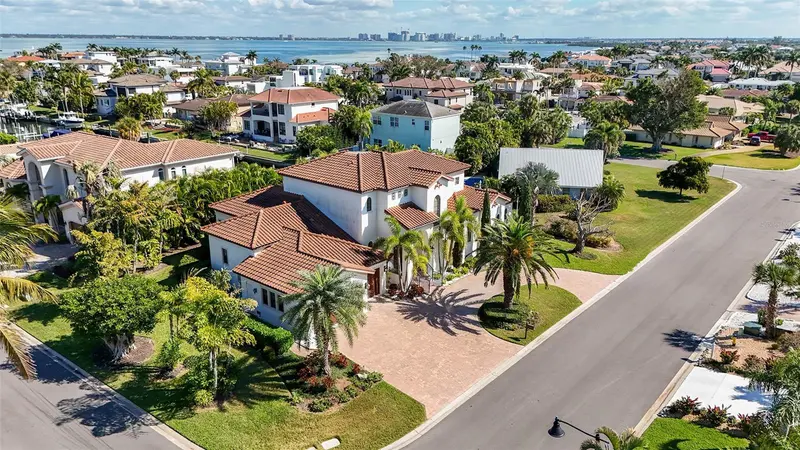 1005 BOGEY LANE, LONGBOAT KEY, photo 2 of 69