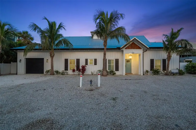 305 73RD STREET, HOLMES BEACH
