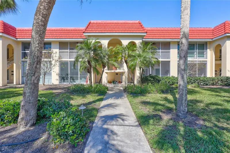 137 AVENIDA MESSINA #3, SARASOTA