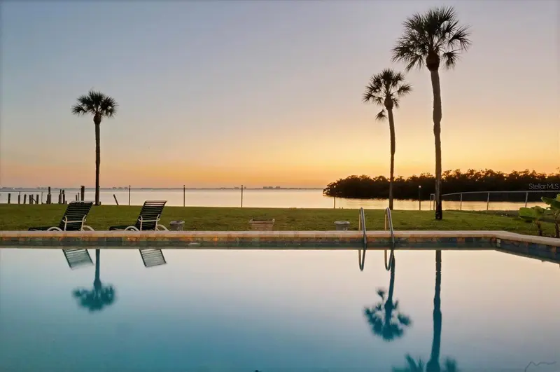 7318 WESTMORELAND DRIVE, SARASOTA