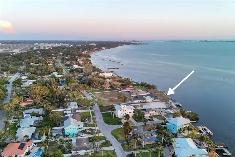 7318 WESTMORELAND DRIVE, SARASOTA, photo 3 of 39