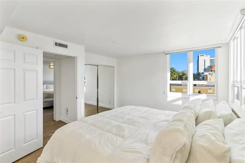 Thumbnail 25
