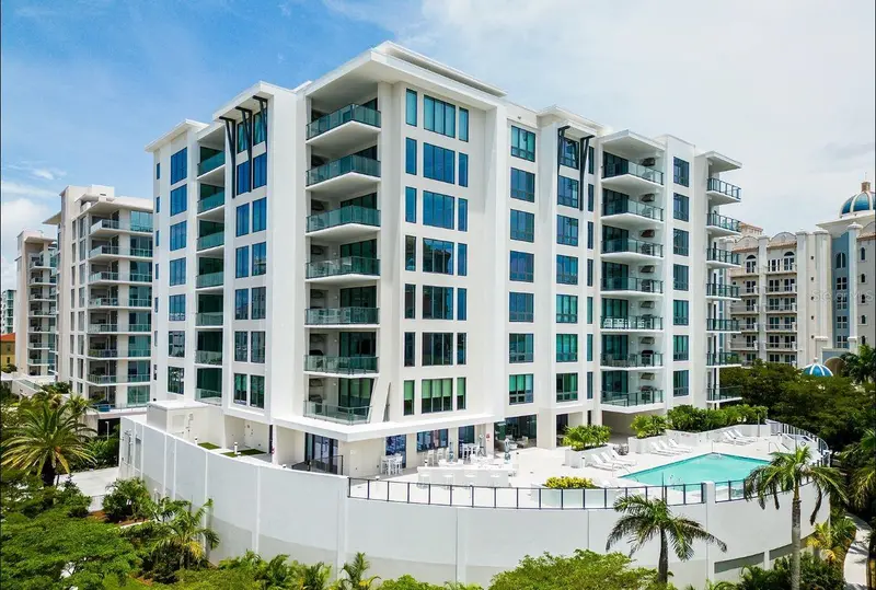 325 GOLDEN GATE POINT #401, SARASOTA