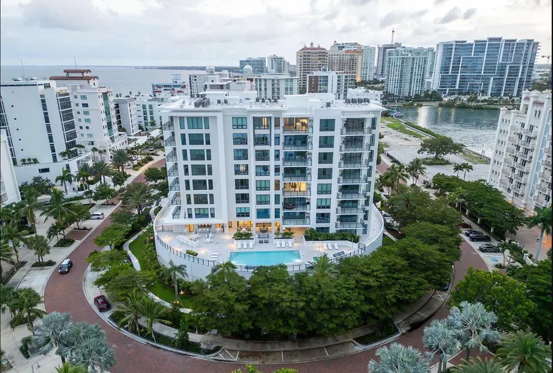 325 GOLDEN GATE POINT #604, SARASOTA