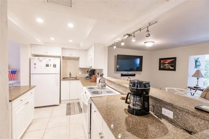 Thumbnail 15