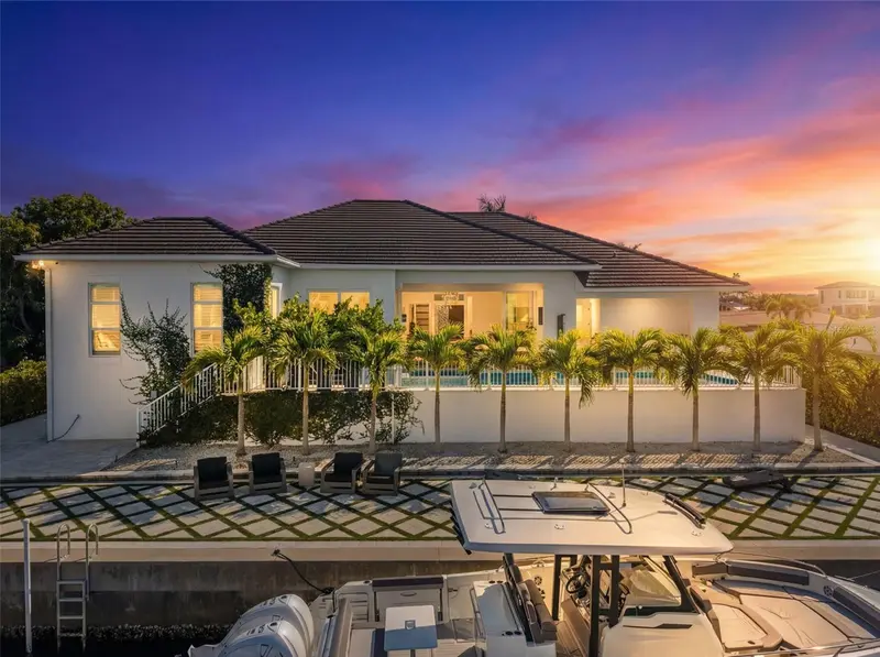 1643 STANFORD LANE, SARASOTA