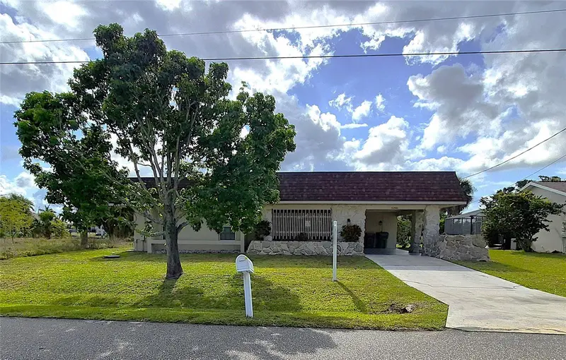 5290 NEVILLE TERRACE, PORT CHARLOTTE