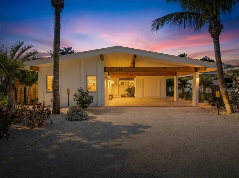 102 TUNA STREET, ANNA MARIA
