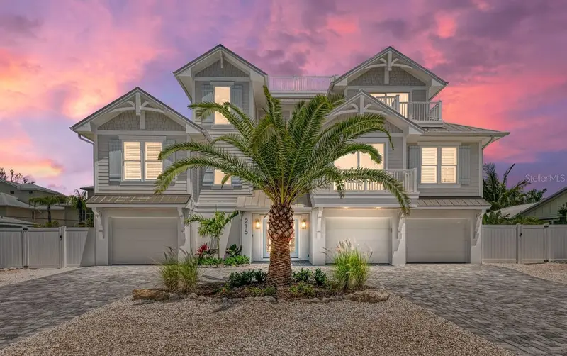 215 83RD STREET, HOLMES BEACH