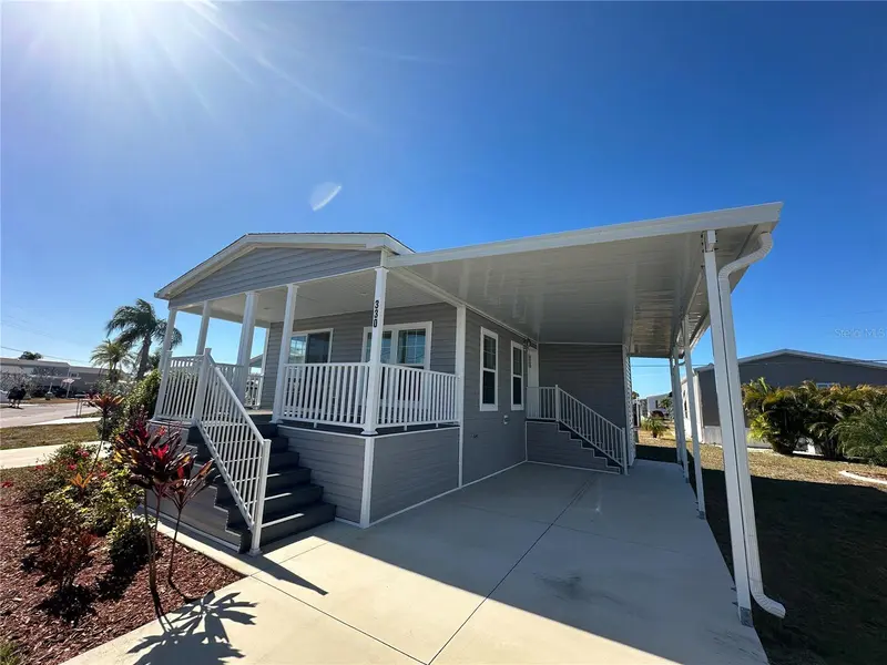 330 TRAILORAMA DRIVE, NORTH PORT