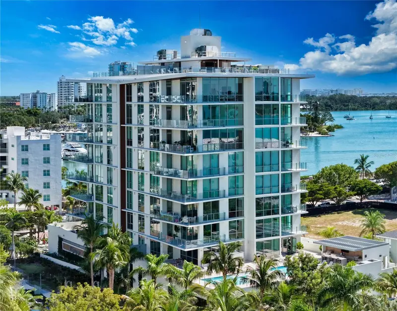 111 GOLDEN GATE #403, SARASOTA