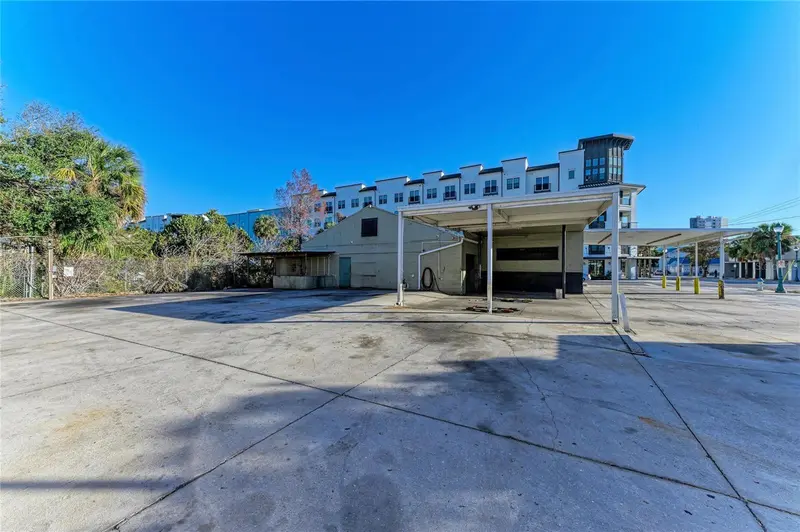 400 CENTRAL AVENUE, SARASOTA, photo 2 of 27