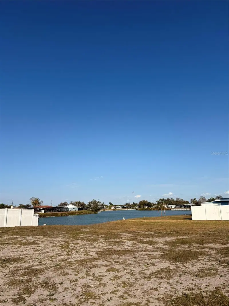 303 SHAMROCK BOULEVARD, VENICE