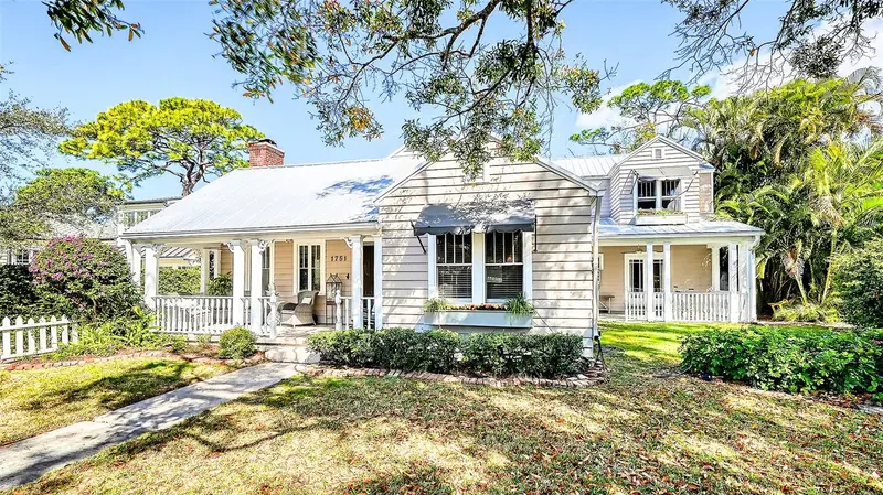 1751 FLOYD STREET, SARASOTA