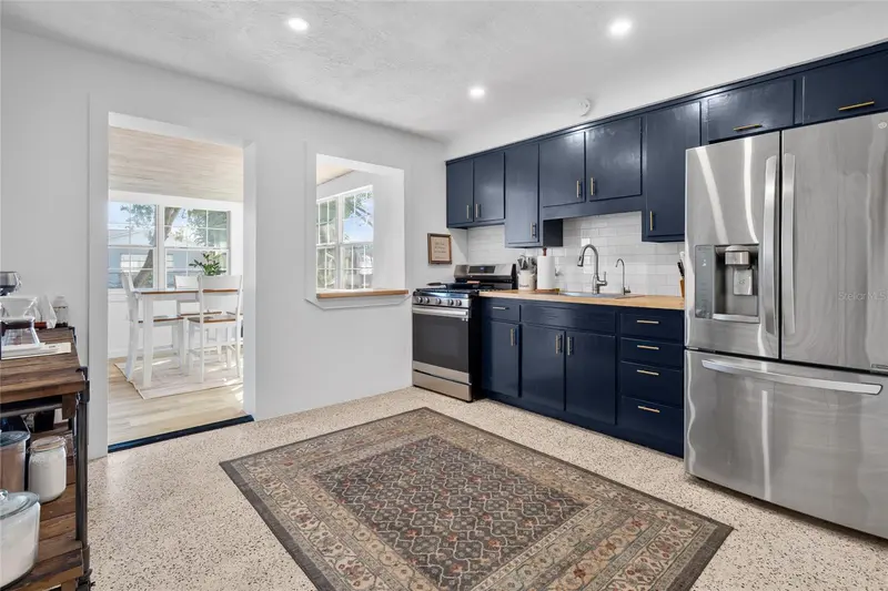3217 TEAL AVENUE, SARASOTA, photo 4 of 30