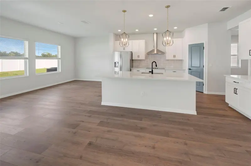15235 EASTLYN DRIVE, BRADENTON, photo 4 of 34
