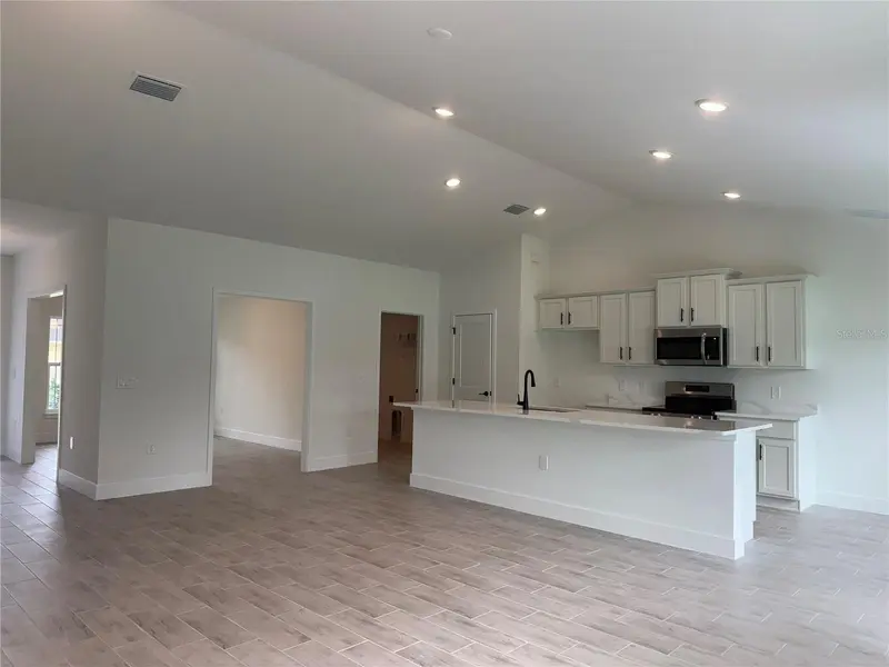 7686 BATTALLA ROAD, NORTH PORT, photo 4 of 13
